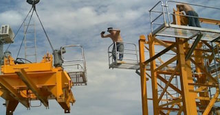 Демонтаж башенного крана в Усинске - услуги по демонтажу от Сварной-Снс от 1560 руб.