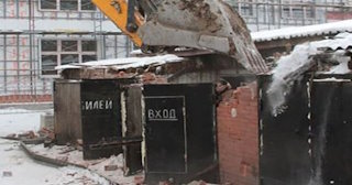 Снос гаража и вывоз мусора в Усинске - Быстро и качественно от Сварной-Снс от 2080 рублей